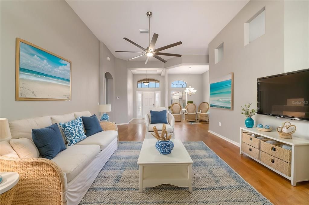 Chandelier, Interior, Living room, Pendant Lights, Wood Texture Flooring