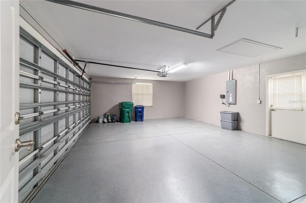 Garage, Interior
