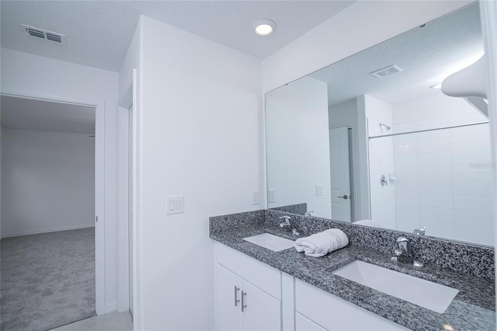 Bathroom, Dual Sink Vanities, Interior, Recessed Lighting