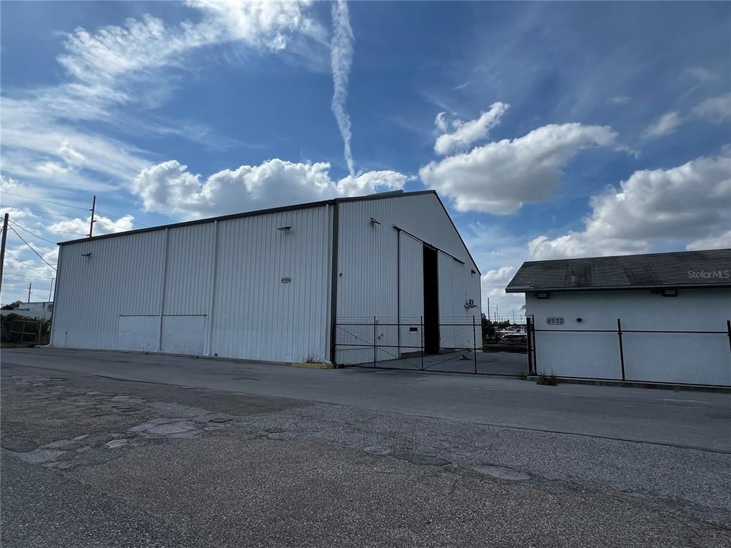 Detached Garage, Exterior