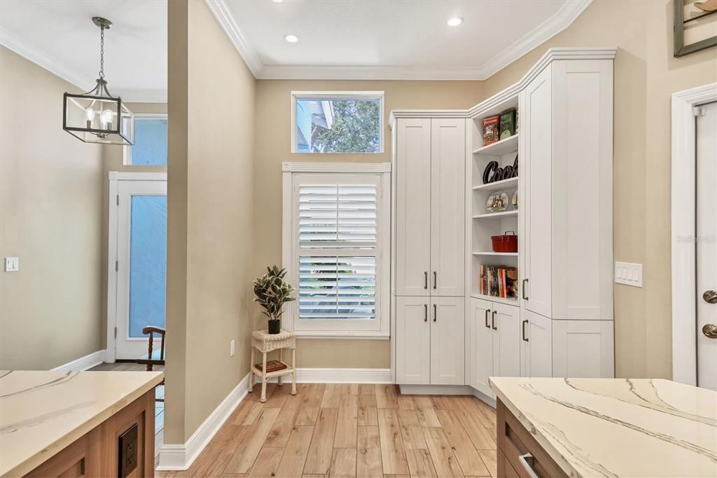 Interior, Pendant Lights, Recessed Lighting, Wood Texture Flooring