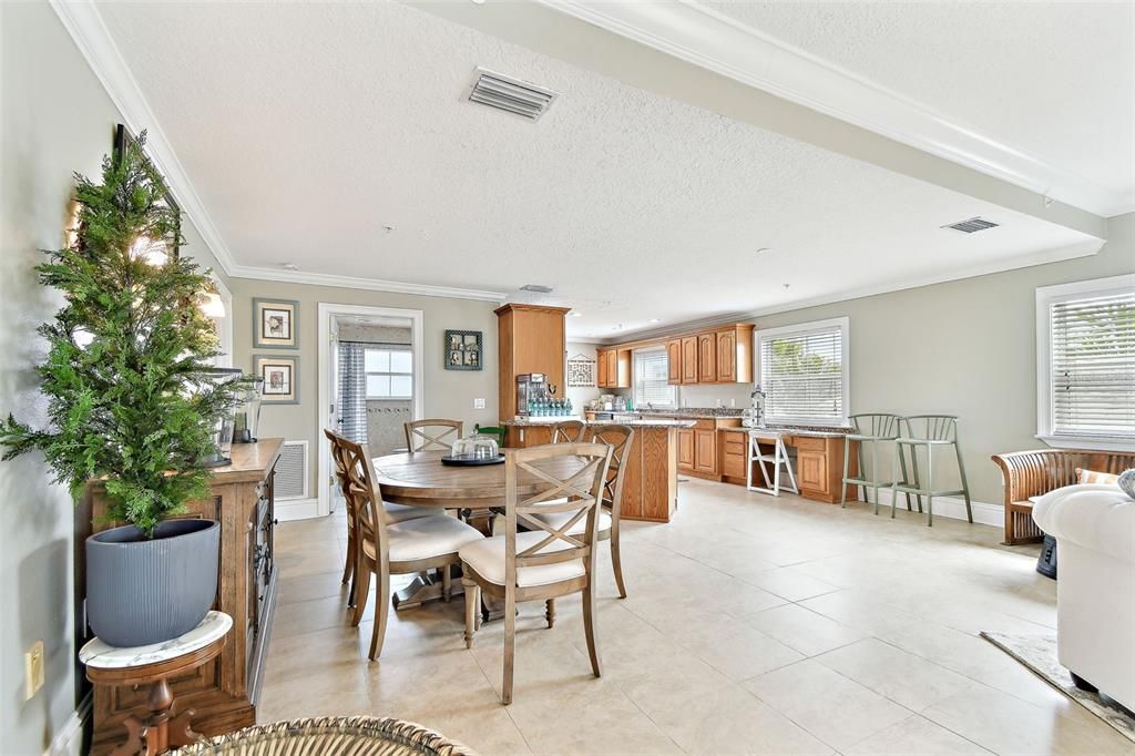 Dining room, Interior, Kitchen, Recessed Lighting