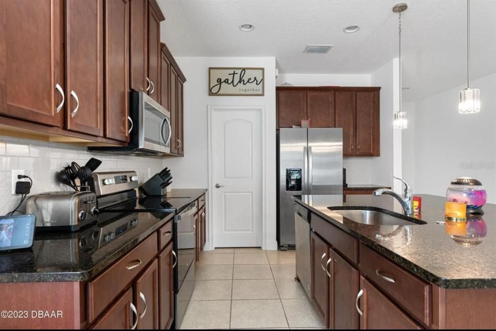 Interior, Kitchen, Pendant Lights, Recessed Lighting, Stainless Steel Appliances