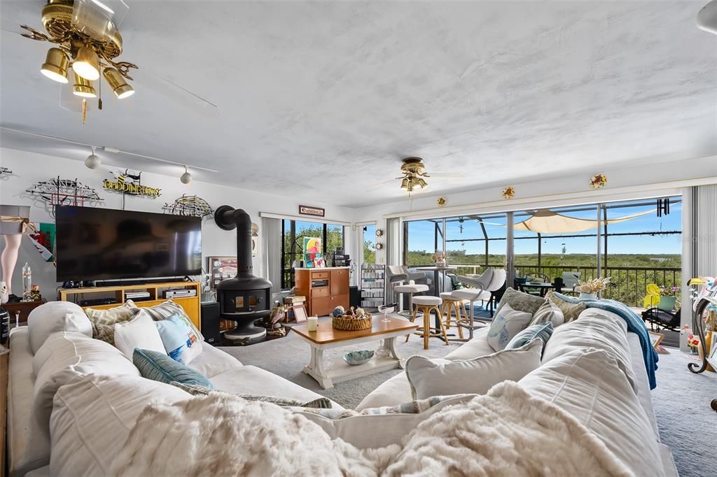 Interior, Living room, Water
