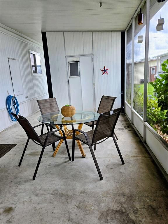 Dining room, Interior