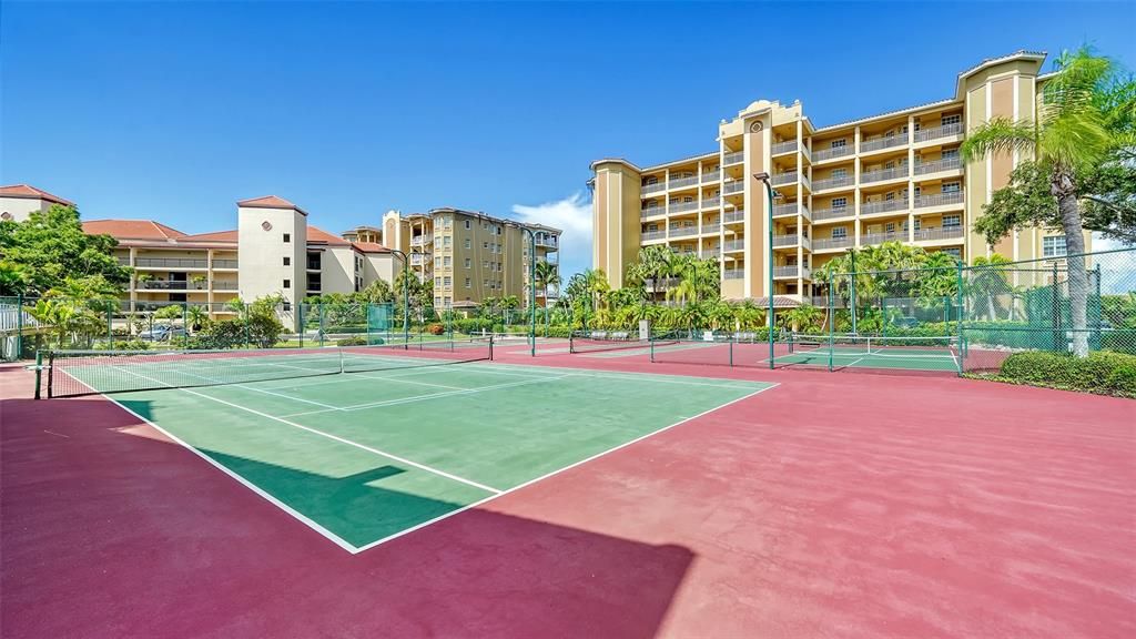 Exterior, Tennis Courts