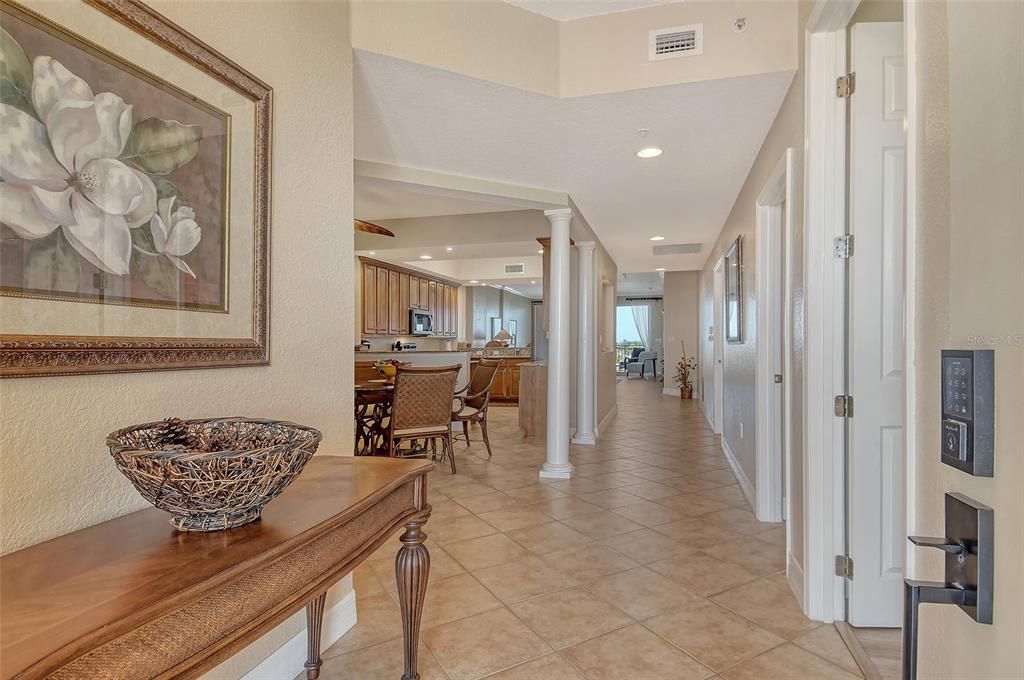 Dining room, Interior, Kitchen, Recessed Lighting