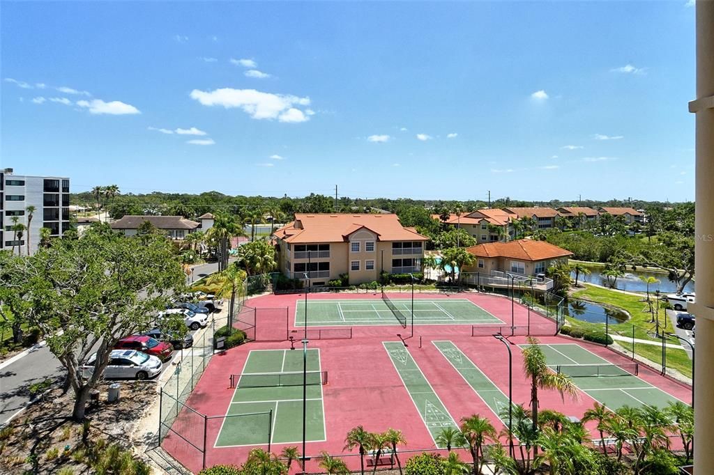 Exterior, Tennis Courts