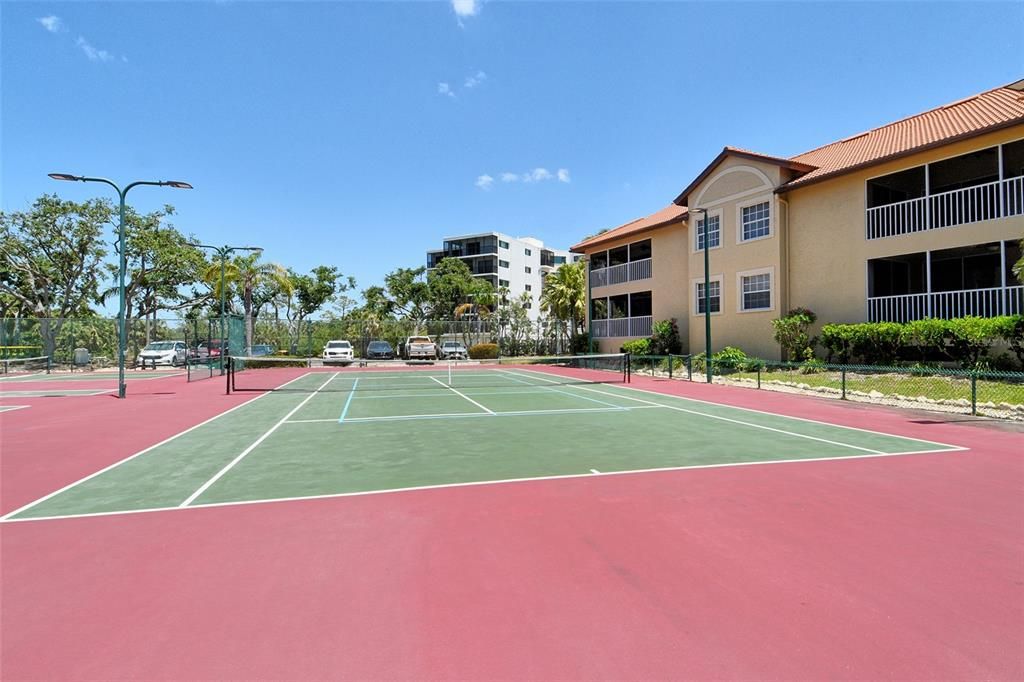 Exterior, Tennis Courts