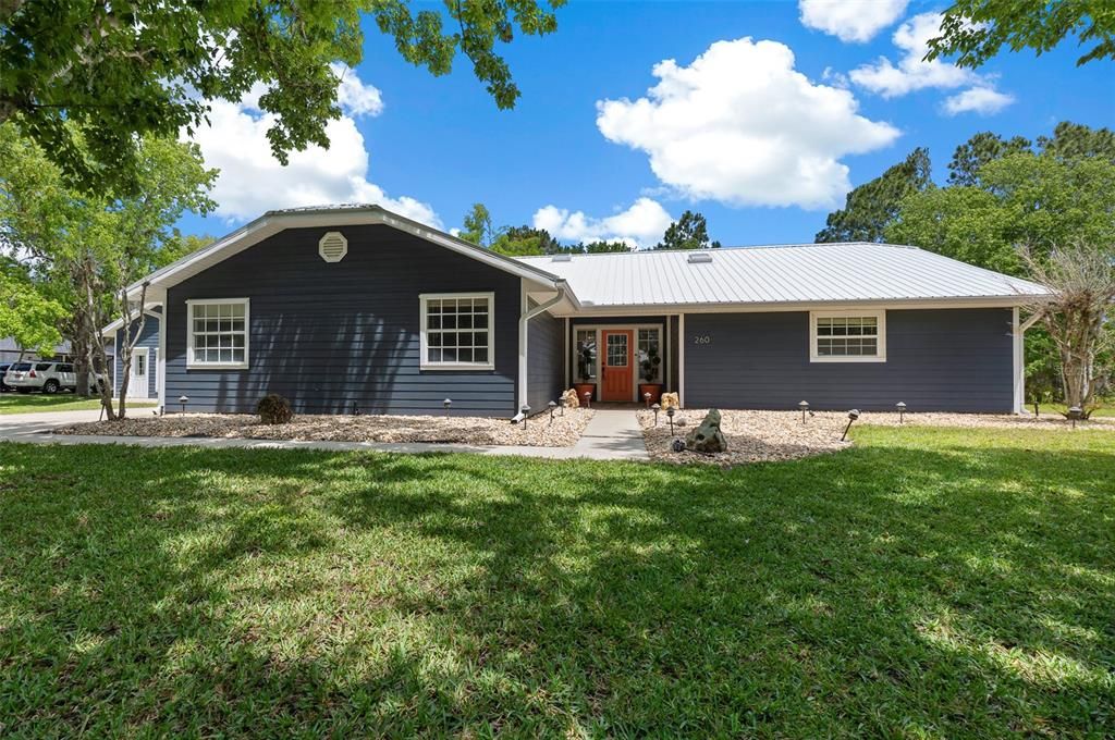 Backyard, Exterior, Facade, Ranch