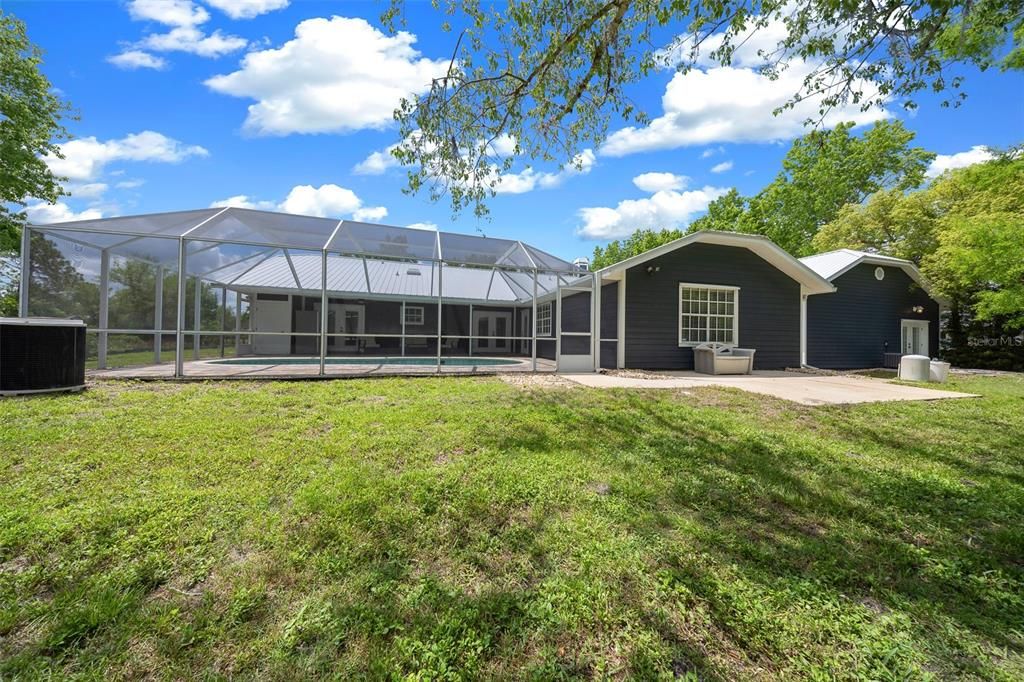 Backyard, Exterior