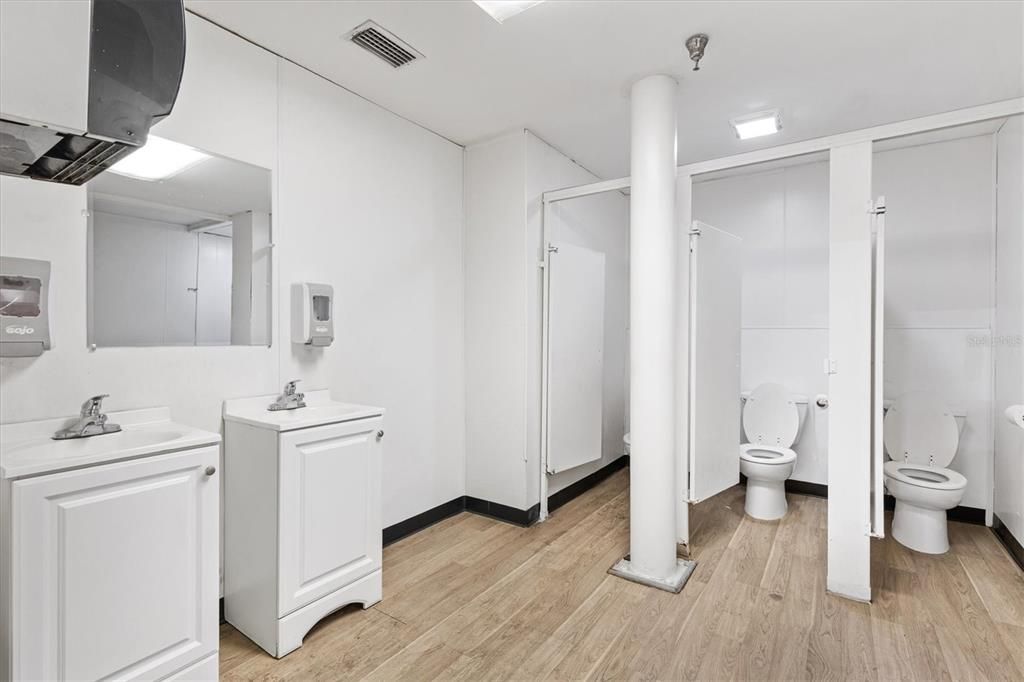 Bathroom, Dual Sink Vanities, Interior, Recessed Lighting, Wood Texture Flooring