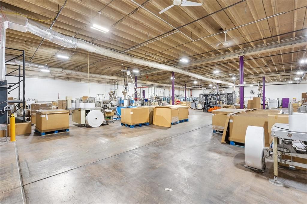 Fitness Equipment, Interior, Recessed Lighting, Washer