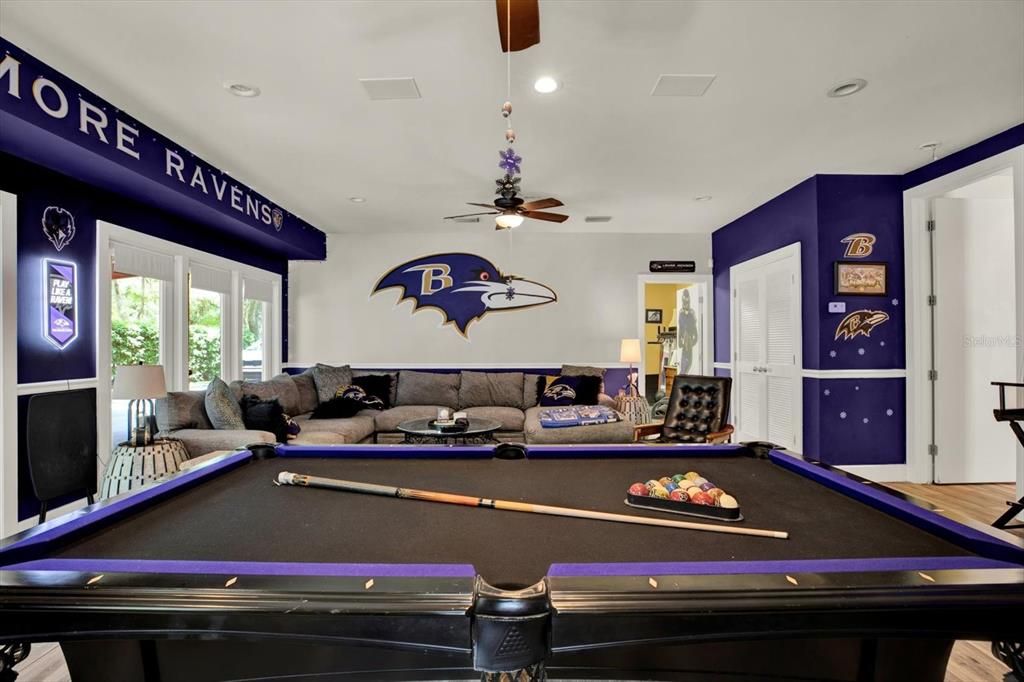 Billiard Table, Game Room, Interior, Living room, Recessed Lighting