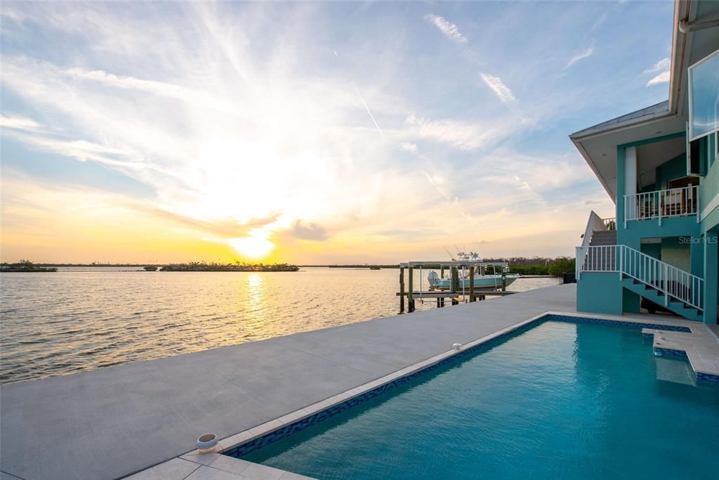 Exterior, Pool, Water