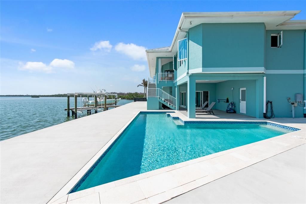 Exterior, Pool, Water