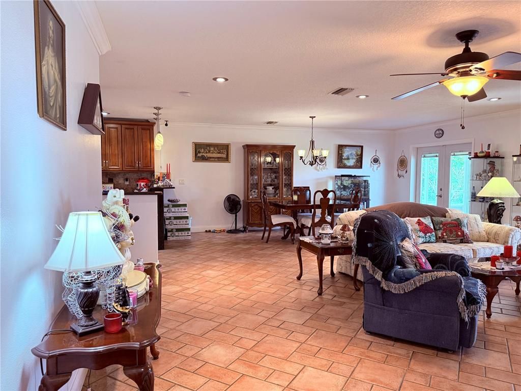 Chandelier, Dining room, Interior, Living room, Pendant Lights, Recessed Lighting