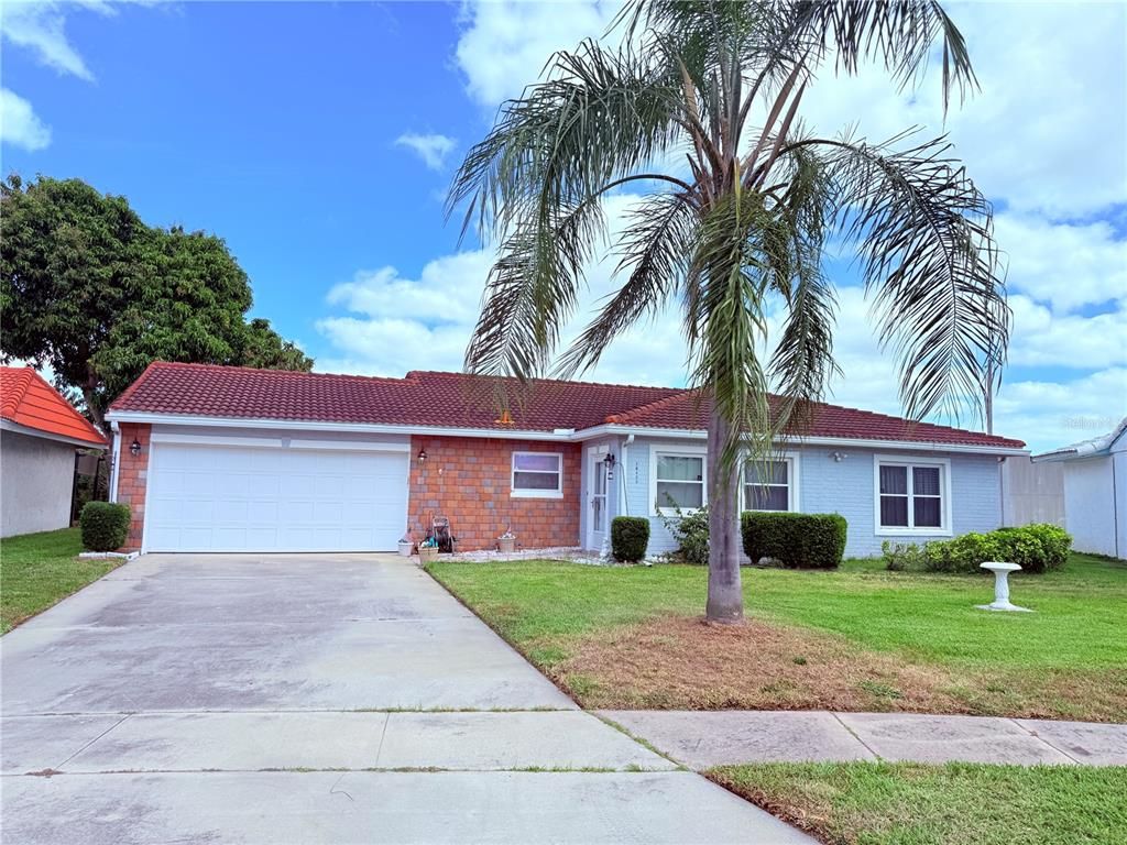 Attached, Exterior, Facade, Brick Facade, Ranch