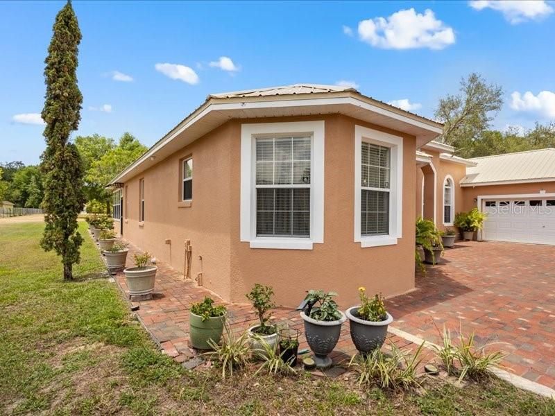 Backyard, Exterior