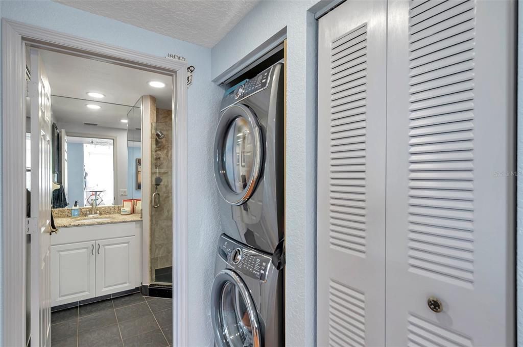 Bathroom, Interior, Recessed Lighting, Utility Closets, Washer