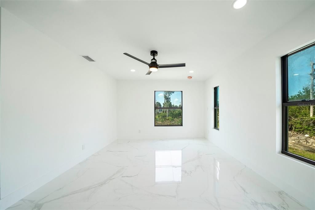 Empty room, Interior, Marble, Recessed Lighting