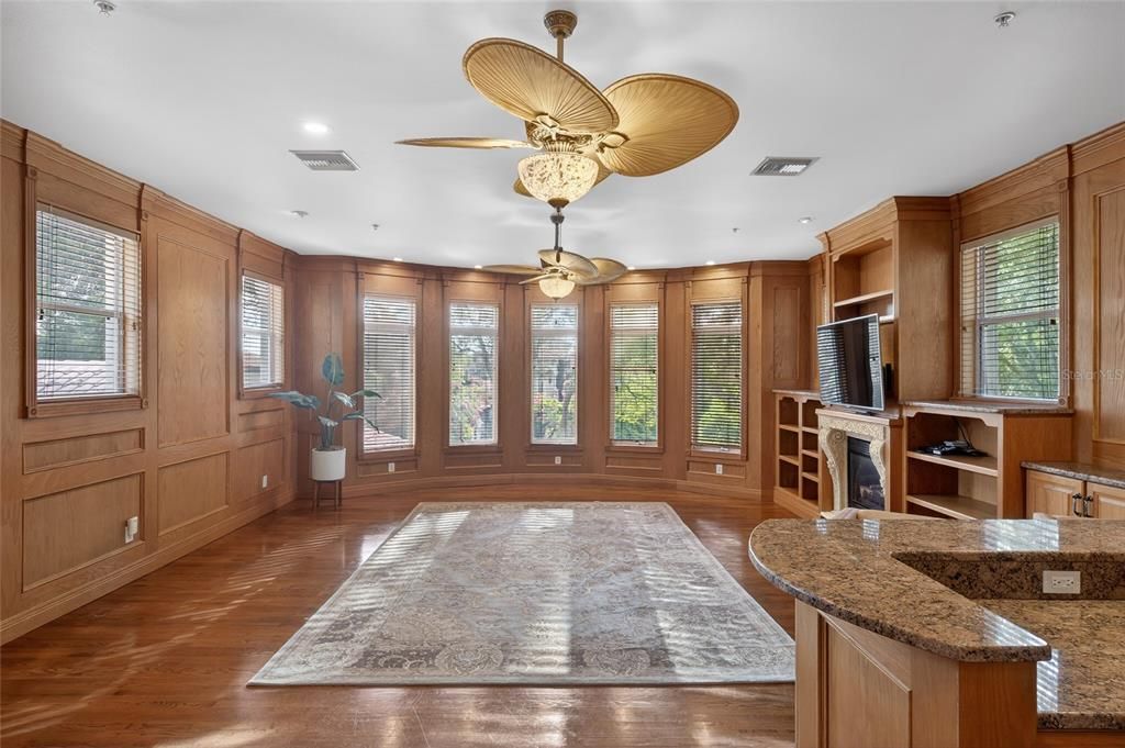 Interior, Recessed Lighting, Wood Texture Flooring