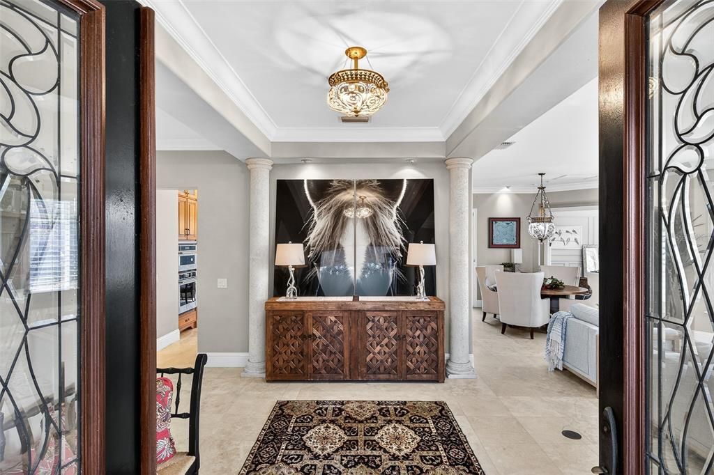 Chandelier, Dining room, Interior