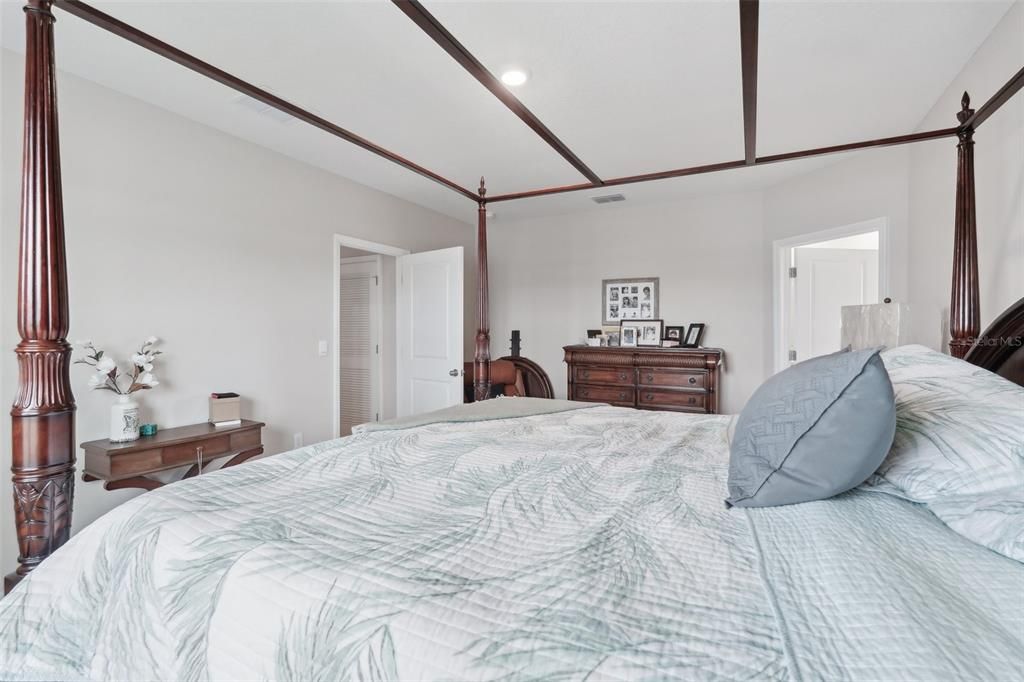 Bedroom, Interior, Recessed Lighting