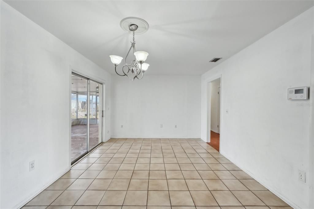 Chandelier, Empty room, Interior, Pendant Lights