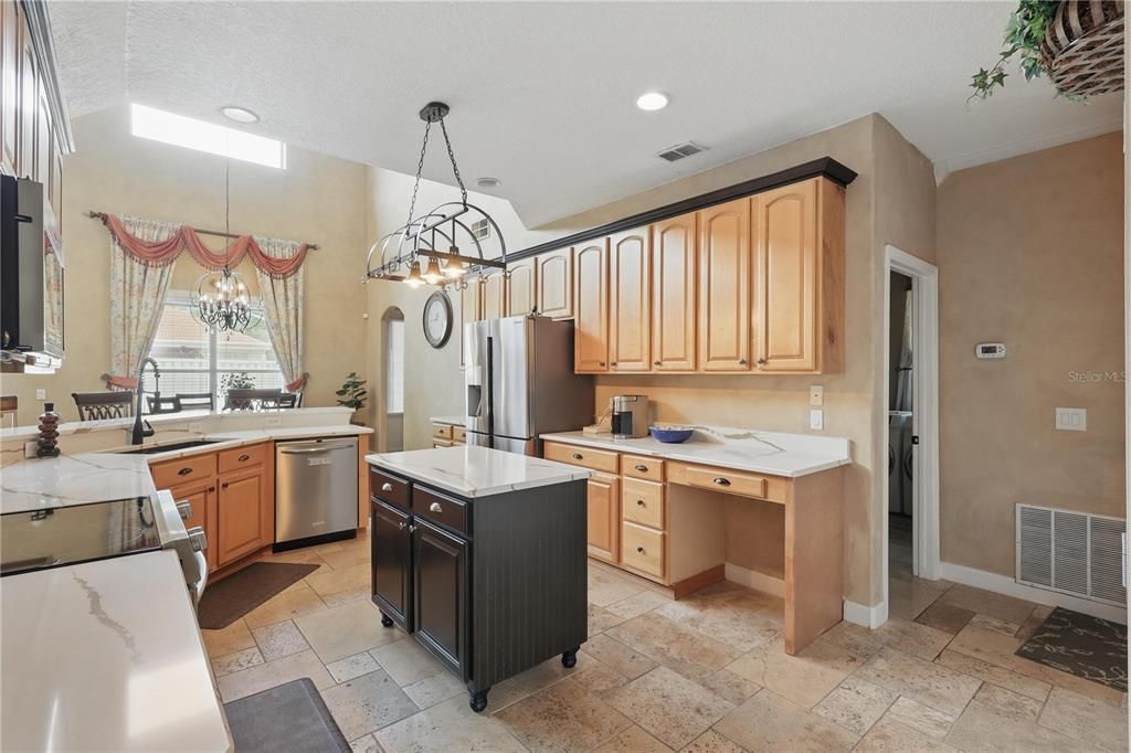 Chandelier, Dining room, Interior, Kitchen, Pendant Lights, Recessed Lighting, Stainless Steel Appliances