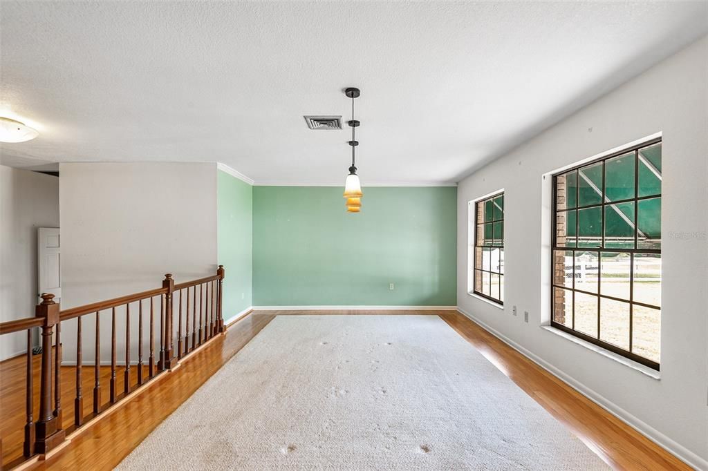 Empty room, Interior, Pendant Lights, Wood Texture Flooring