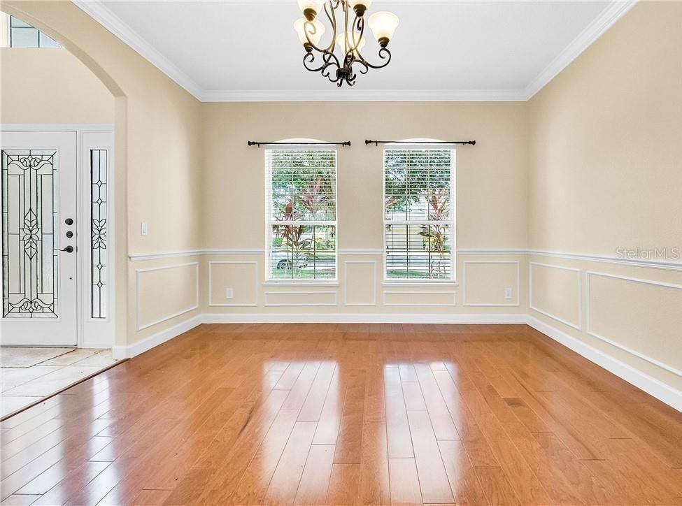 Chandelier, Empty room, Interior, Wood Texture Flooring
