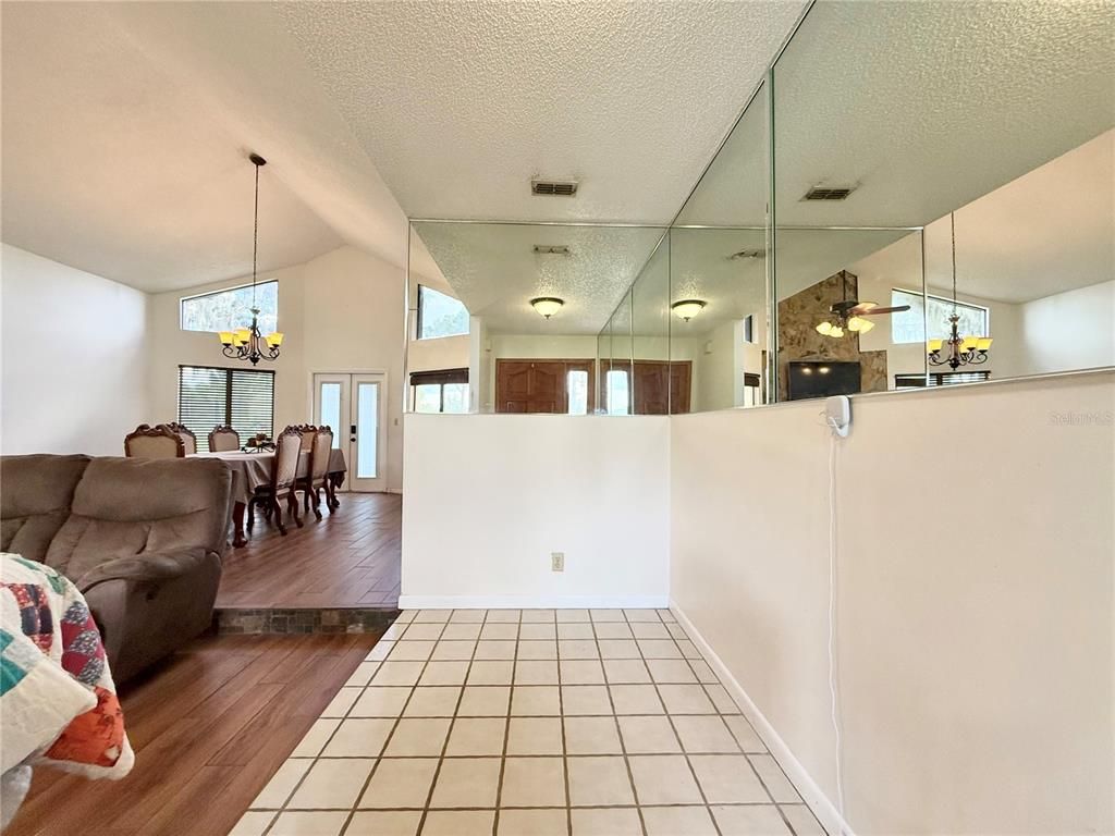 Chandelier, Dining room, Interior, Living room, Pendant Lights, Wood Texture Flooring