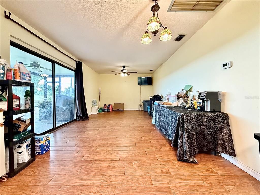 Interior, Pendant Lights, Wood Texture Flooring