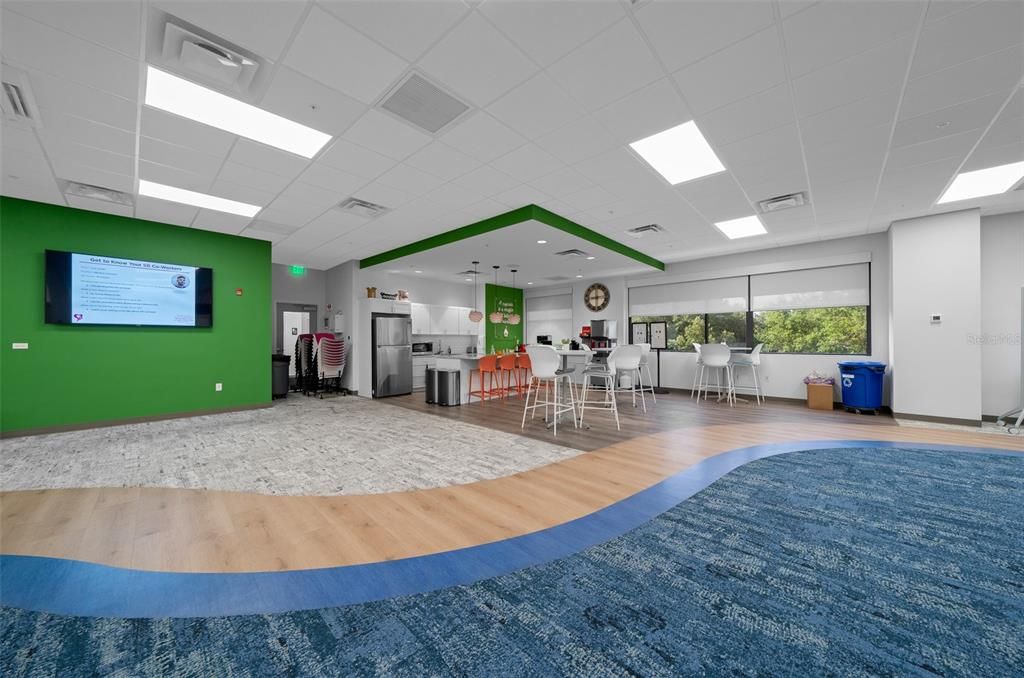 Dining room, Interior, Kitchen, Recessed Lighting, Wood Texture Flooring