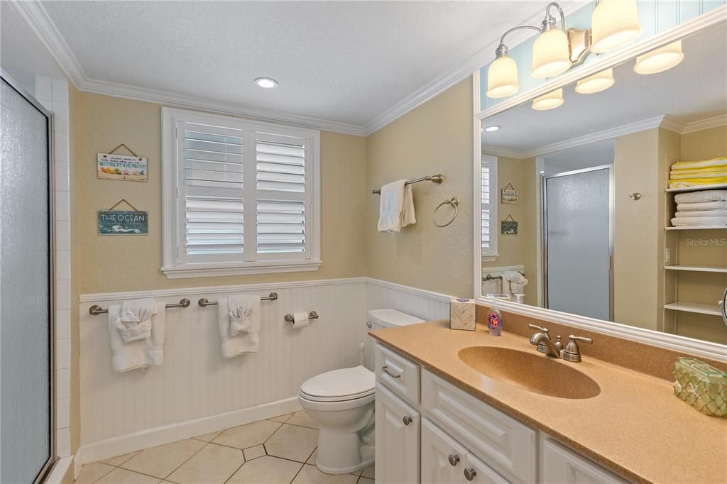 Bathroom, Interior, Recessed Lighting