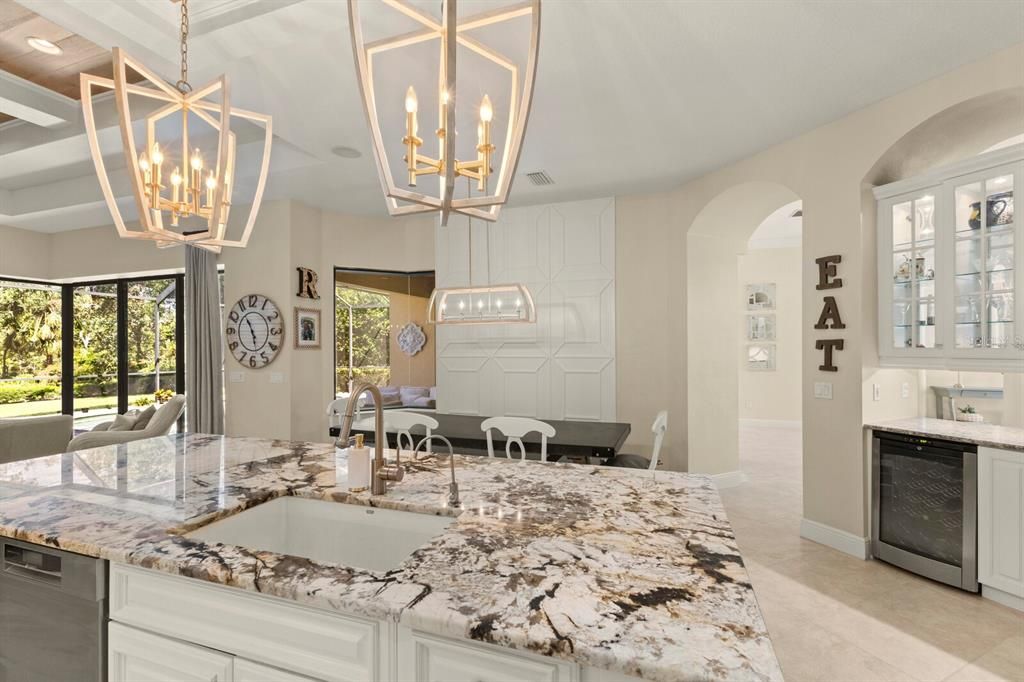 Chandelier, Dining room, Interior, Kitchen, Pendant Lights