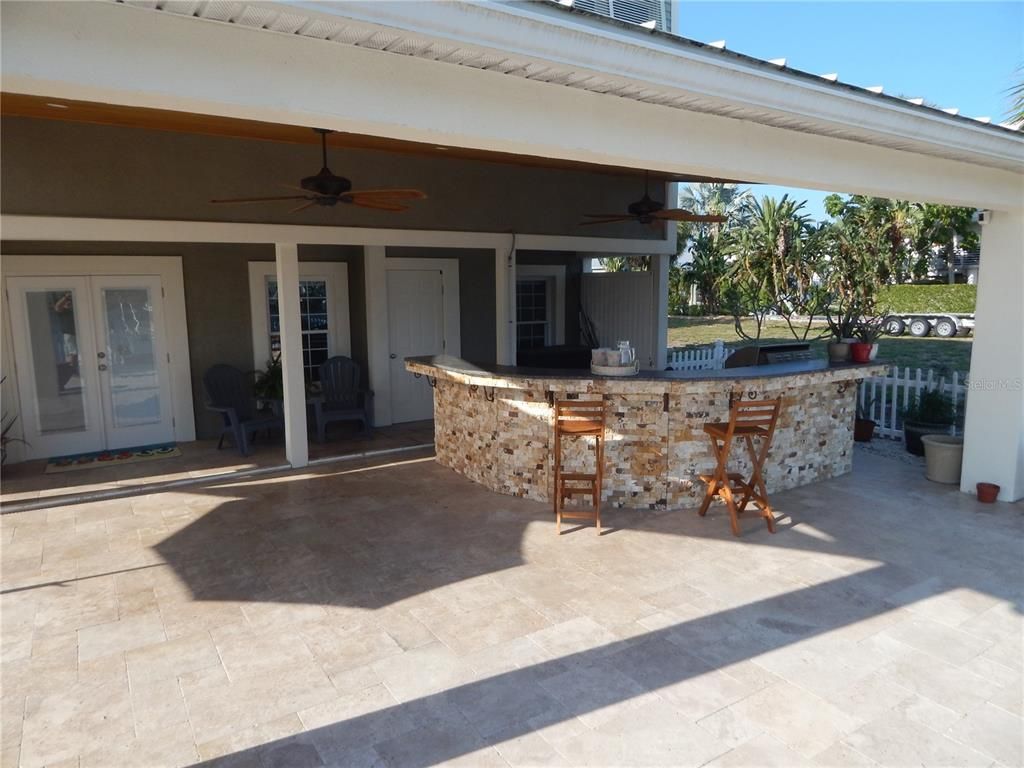 Exterior, Outdoor Kitchen