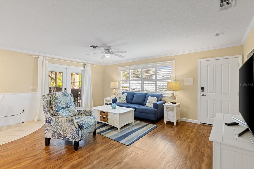 Interior, Living room, Recessed Lighting, Wood Texture Flooring