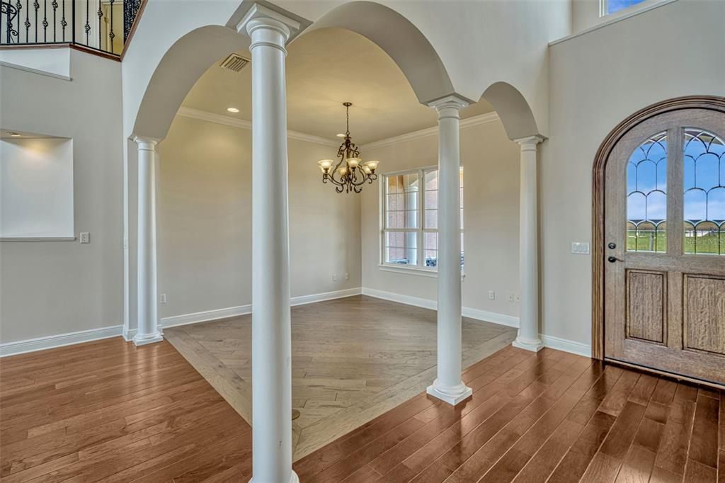 Chandelier, Empty room, Interior, Recessed Lighting, Wood Texture Flooring