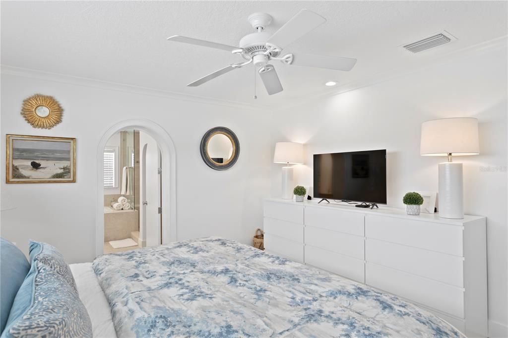 Bedroom, Interior, Recessed Lighting