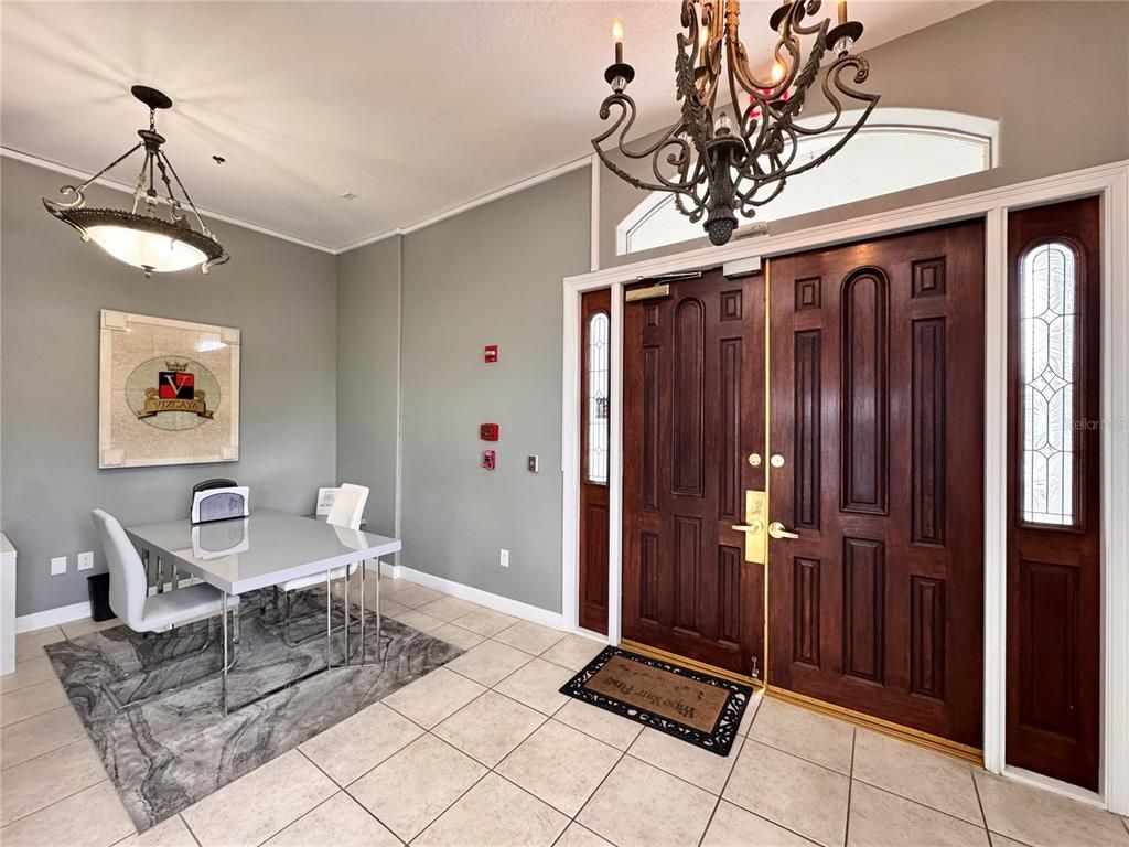Chandelier, Dining room, Interior, Pendant Lights