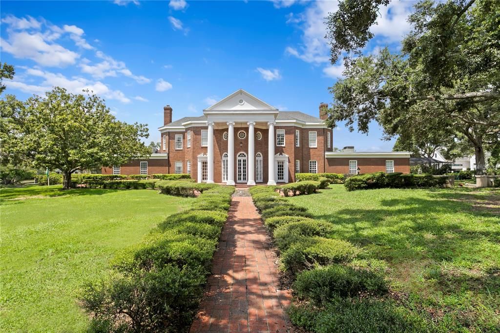 Backyard, Exterior, Facade, Brick Facade, Georgian