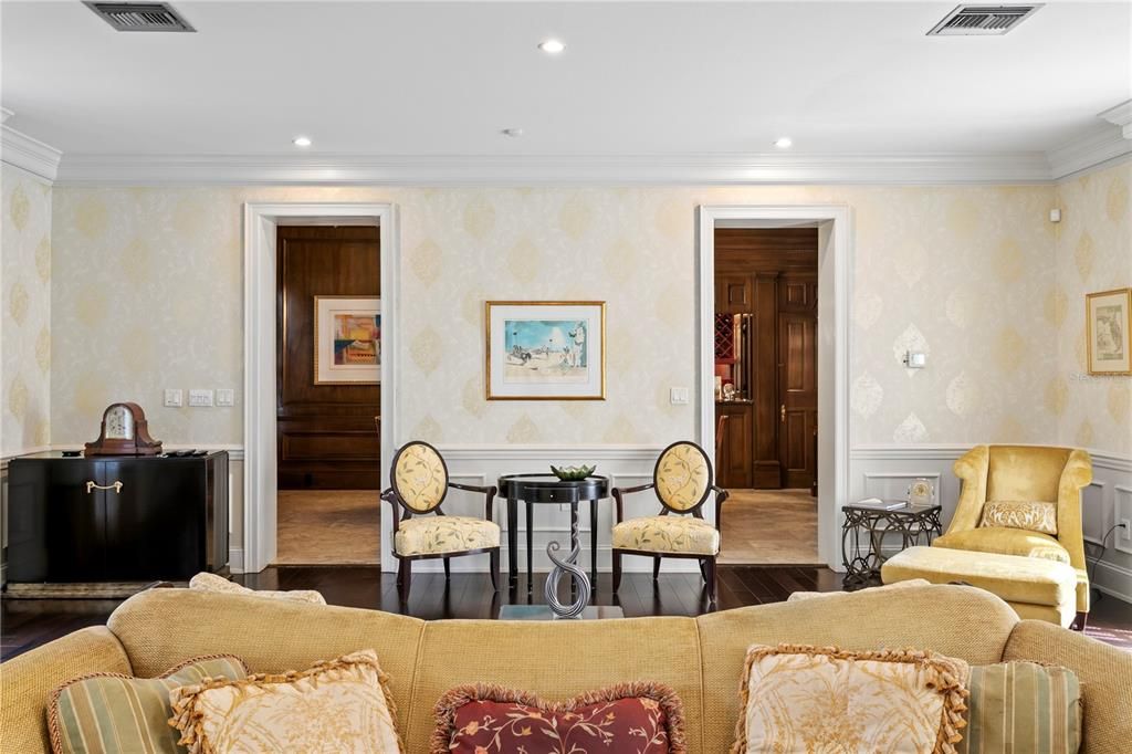 Interior, Living room, Recessed Lighting, Wood Texture Flooring