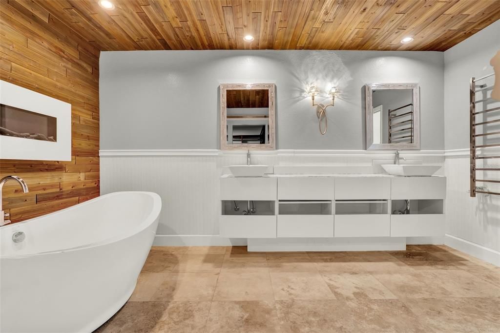 Bathroom, Free Standing Baths, Interior, Recessed Lighting, Wooden Ceilings, Wooden Walls
