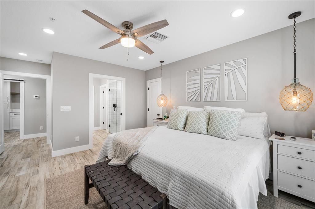 Bedroom, Interior, Pendant Lights, Recessed Lighting, Wood Texture Flooring