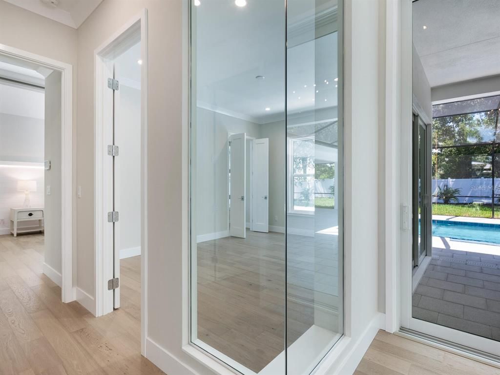 Interior, Recessed Lighting, Wood Texture Flooring