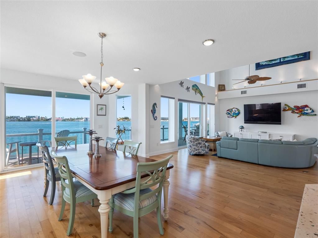 Chandelier, Dining room, Interior, Living room, Recessed Lighting, Water, Wood Texture Flooring