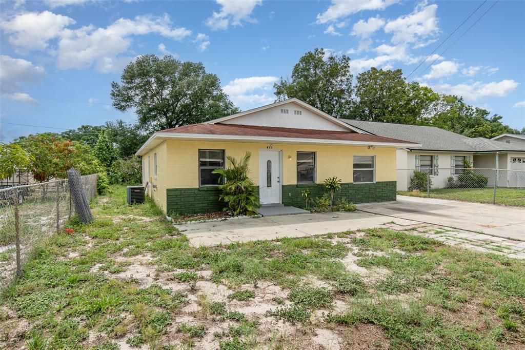 Backyard, Exterior, Facade, Ranch