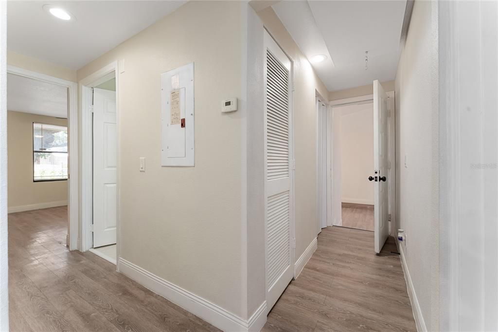 Interior, Recessed Lighting, Wood Texture Flooring